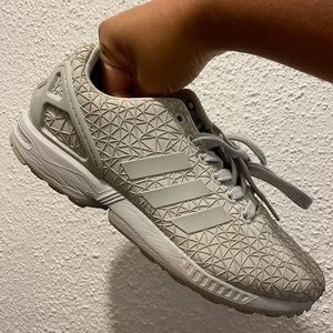 Adidas torsion athletic shoes